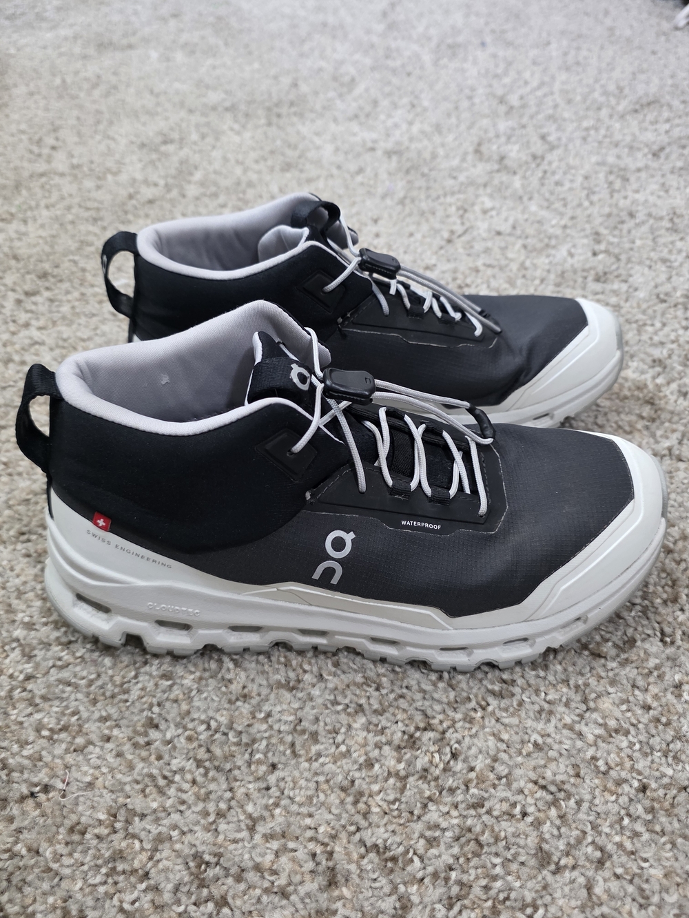On Cloudhero Waterproof Black and White Mid-Top Shoe Youth 5 US
